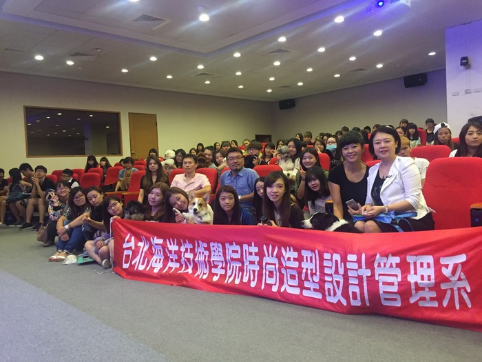 說明會結束全體大合照圖片