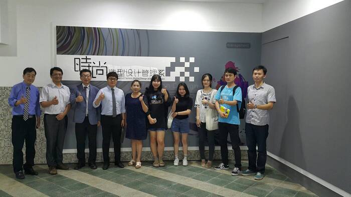 韓國斗源理工科技大學丁教授、伊教授，台灣教育中心沙會長郭顧問蒞臨本系叁訪。圖片